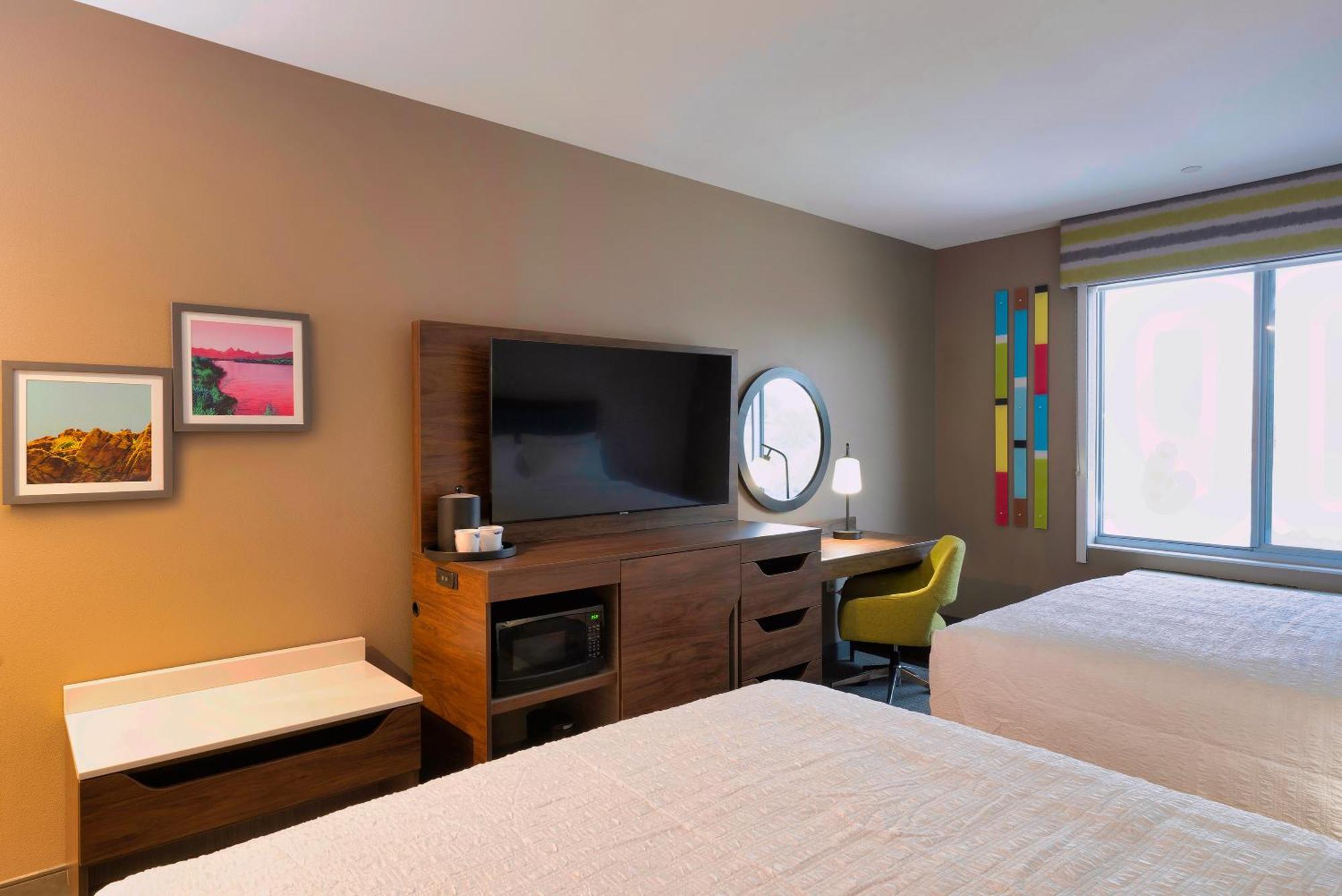 Hampton Inn Нийдълс Екстериор снимка
