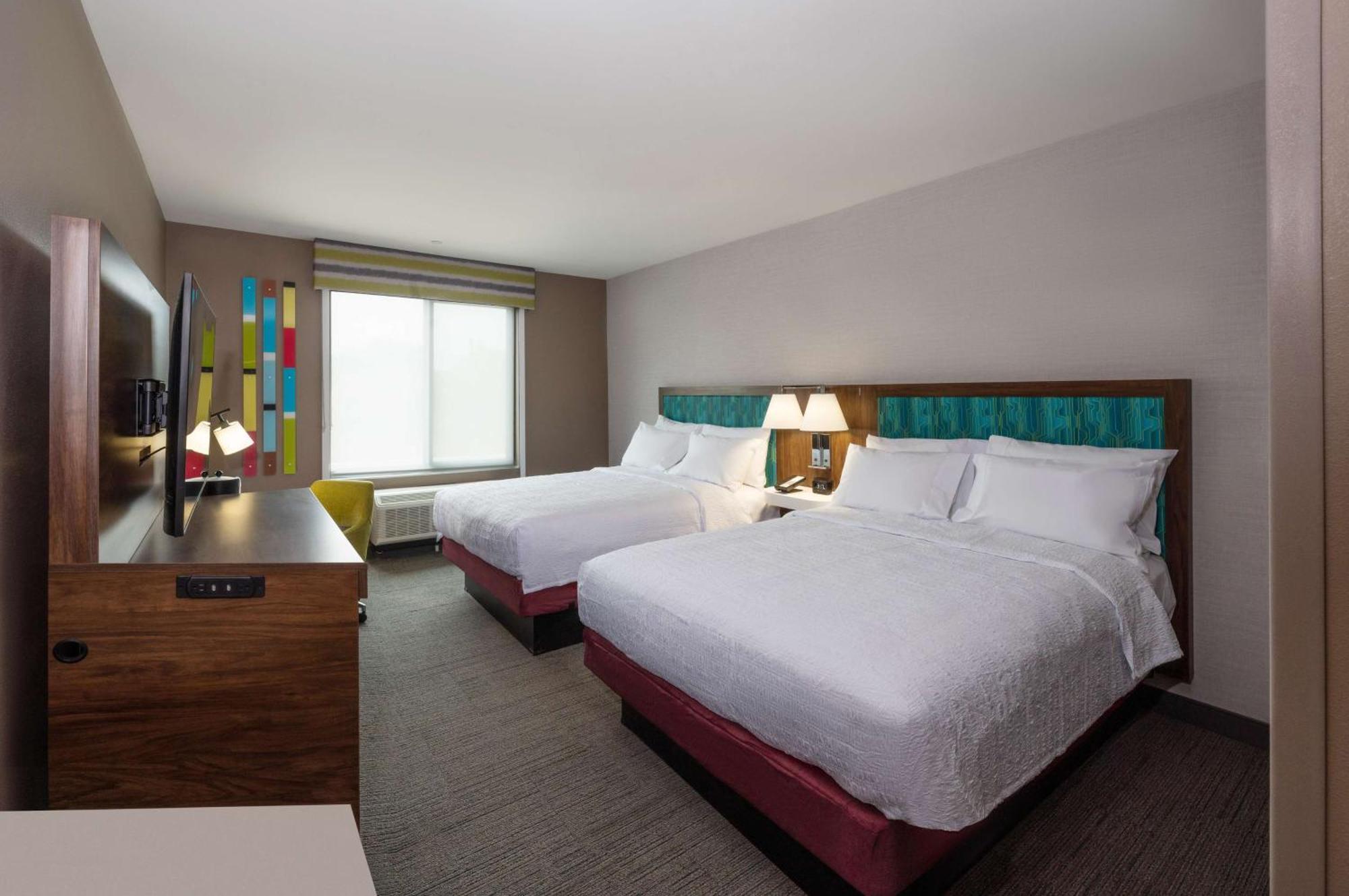 Hampton Inn Нийдълс Екстериор снимка